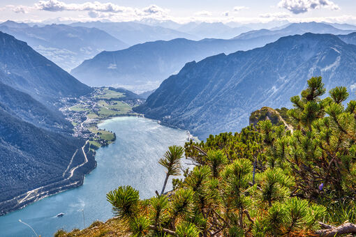 Climbing up the Seeberg rewards hikers with spectacular views of Lake Achensee and its surrounding mountains.