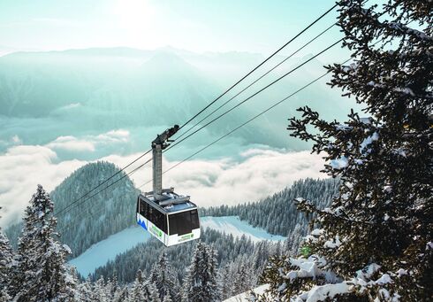 Rofan Seilbahn Die Rofan Seilbahn bietet einen tollen Ausblick auf die winterliche Region Achensee und das gegenüberliegende Karwendelgebirge.