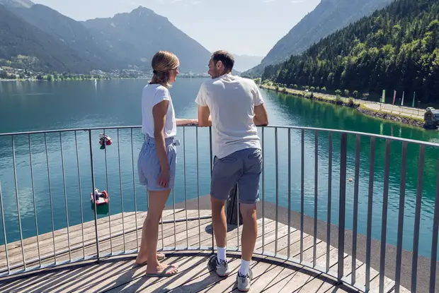Side trip to the viewing platform in Pertisau At 14 metres high, the viewing platform in Pertisau am Achensee is a highlight in the region and a popular attraction.