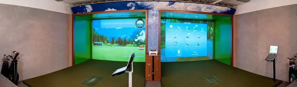 Golfbegeisterte können am Achensee ganzjährig und bei jedem Wetter mithilfe von Golfsimulatoren ihrem Lieblingssport nachgehen.