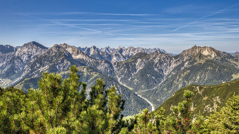 karwendel-panorama-achensee-berge.jpg