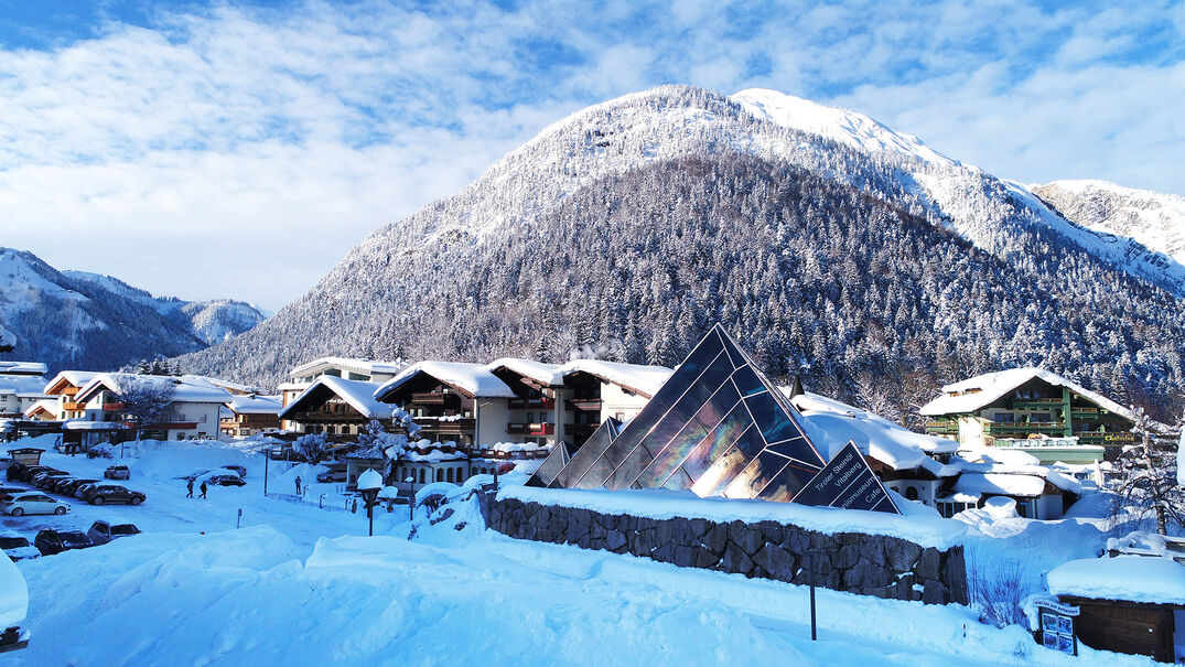 Tiroler Steinöl Vitalberg in Pertisau Der Vitalberg in Pertisau am Achensee im Winter.