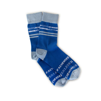 Socken in den Farben Blau und Grau