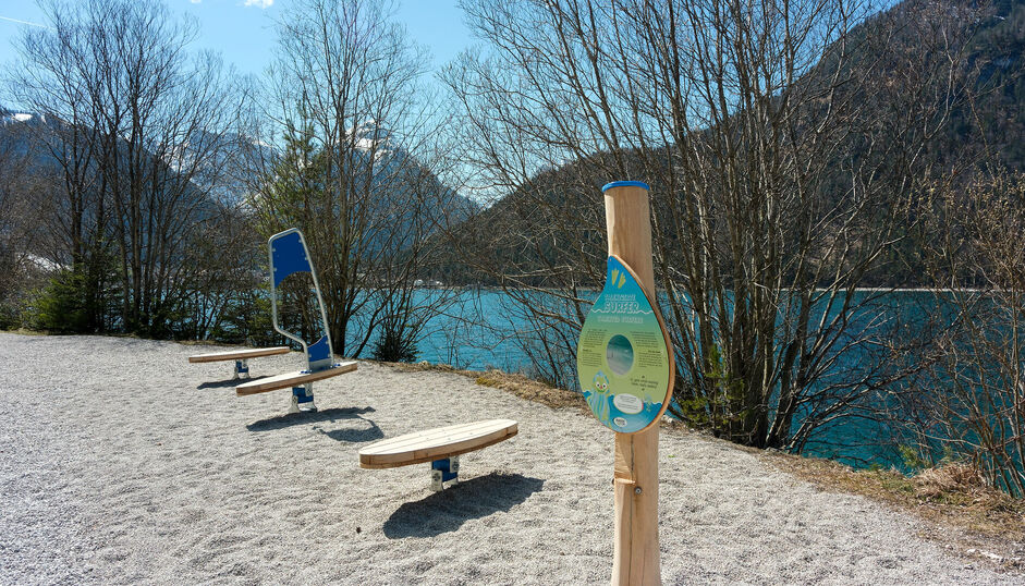 Wusel Lake Trail The Wusel Lake Trail along the lakeshore of Lake Achensee between Maurach and Achenkirch is a fantastic outdoor adventure playground for children.