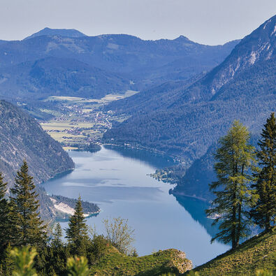 Der Bärenkopf, welcher sich im Naturpark Karwendel befindet, bietet einen unglaublichen Blick auf den Achensee und die Dörfer rundherum.