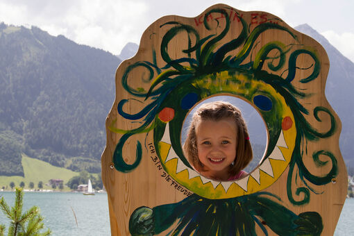 Der Wusel-Seeweg am Ufer des Achensees zwischen Maurach und Achenkirch ist ein Outdoor-Paradies für Kinder.