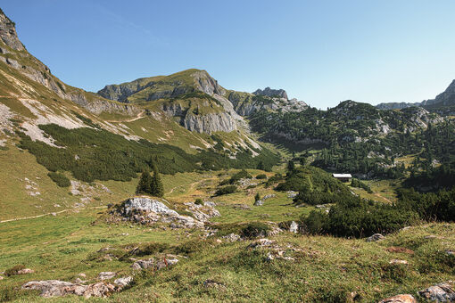 Der Tiroler Adlerweg führt auf 320 Kilometer durch das gesamte Land. Insgesamt drei Etappen führen auch durch die Region Achensee.