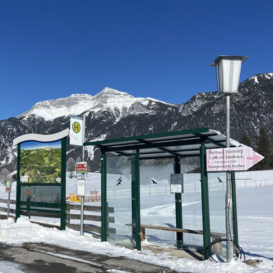 A bus stop in Steinberg am Rofan in winter.