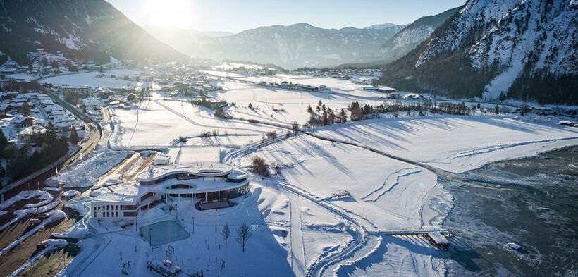 Am Südufer des Achensees liegt das Dorf Maurach, wo man auch im Winter vieles erleben kann.