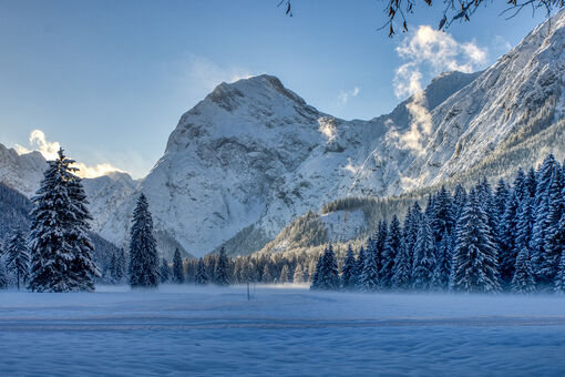 The snowy landscape of the Falzthurntal valley offers many outdoor winter activities.