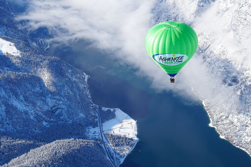 Mit dem Heißluftballon über die Winterlandschaft am Achensee schweben und die Region somit aus der Vogelperspektive erleben.