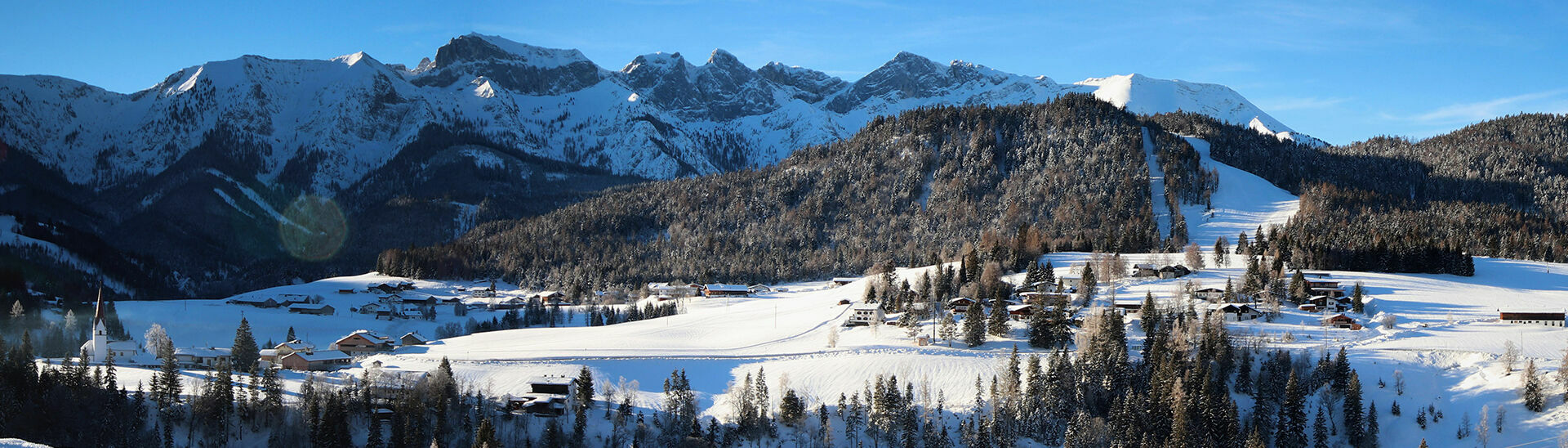 Das auf 1.000 Meter gelegene Dorf Steinberg, welches sich als "das schönste Ende der Welt" bezeichnet, bietet auch im Winter unvergessliche Naturerlebnisse.