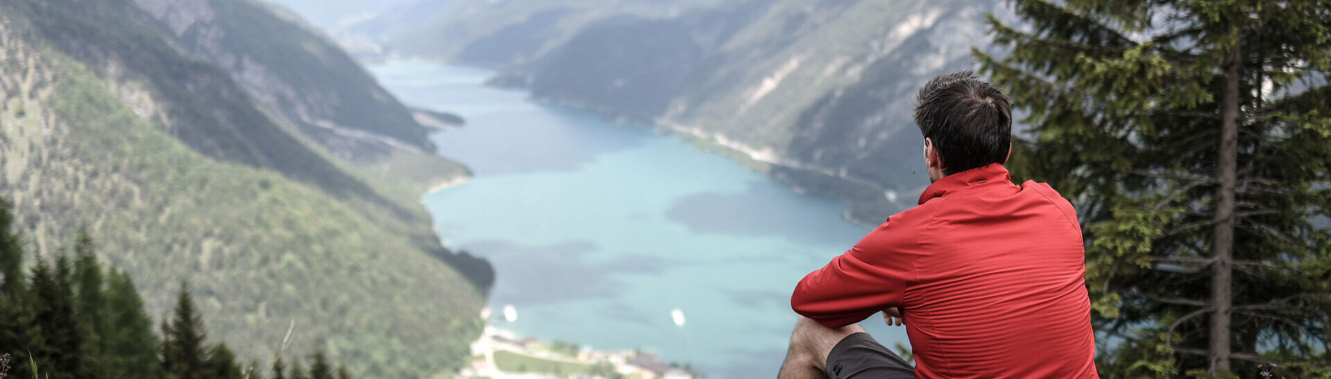 Ausflug auf den Zwölferkopf in Pertisau am Achensee Der besondere Ausblick auf den Achensee rundet einen Ausflug auf den Zwölferkopf in Pertisau am Achensee ab.