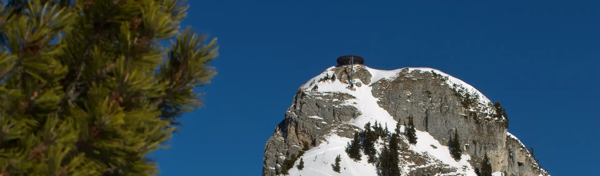 Die Aussichtsplattform am Gschöllkopf ermöglicht einen unvergesslichen Ausblick auf die winterliche Region Achensee.