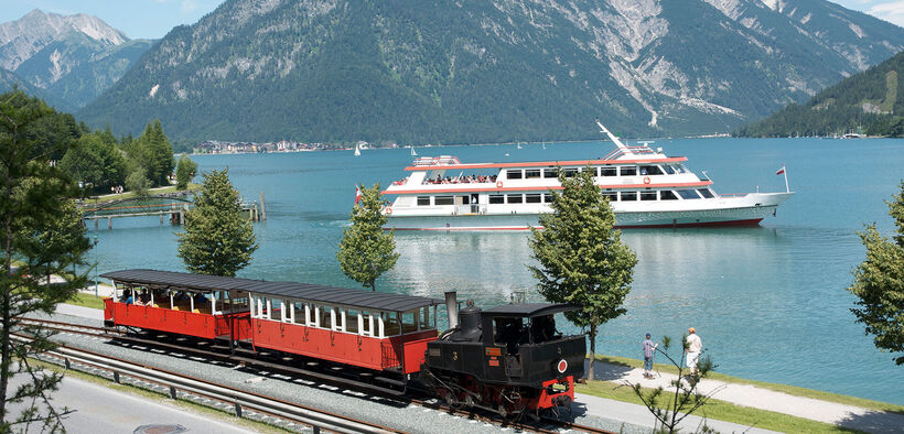 Mit dem Zeitalter der Achensee Dampf-Zahnradbahn und der Achenseeschifffahrt begann der Tourismus am Achensee.