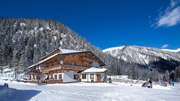 mountain hut Gern Alm in winter