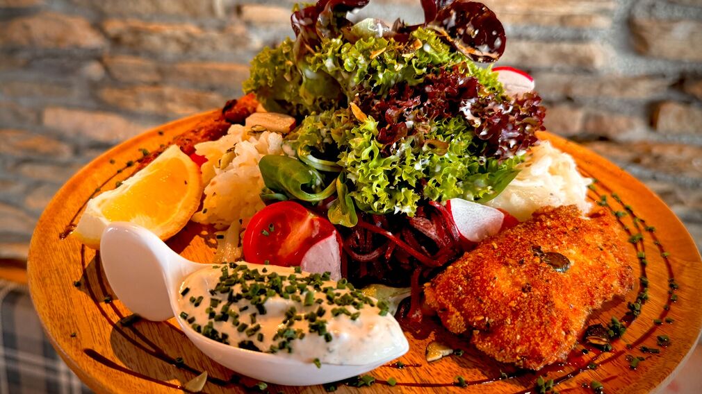 gemütlich speisen im Dorfwirt in Wiesing