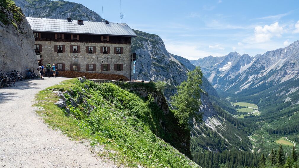 birkkarspitze_mit_gipfelkreuz.jpg
