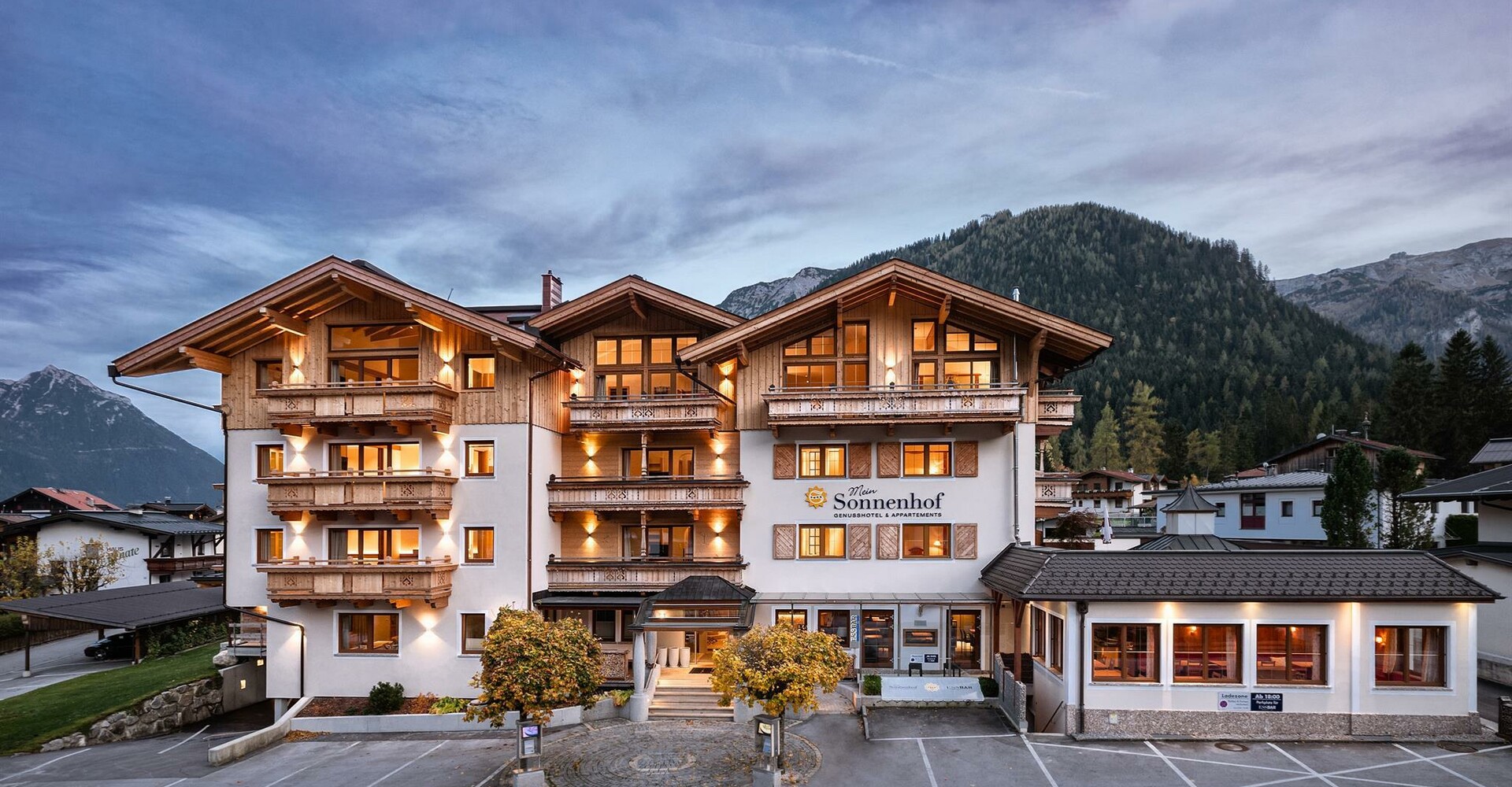 Sonnenhof-Genusshotel-Aussenansicht.jpg