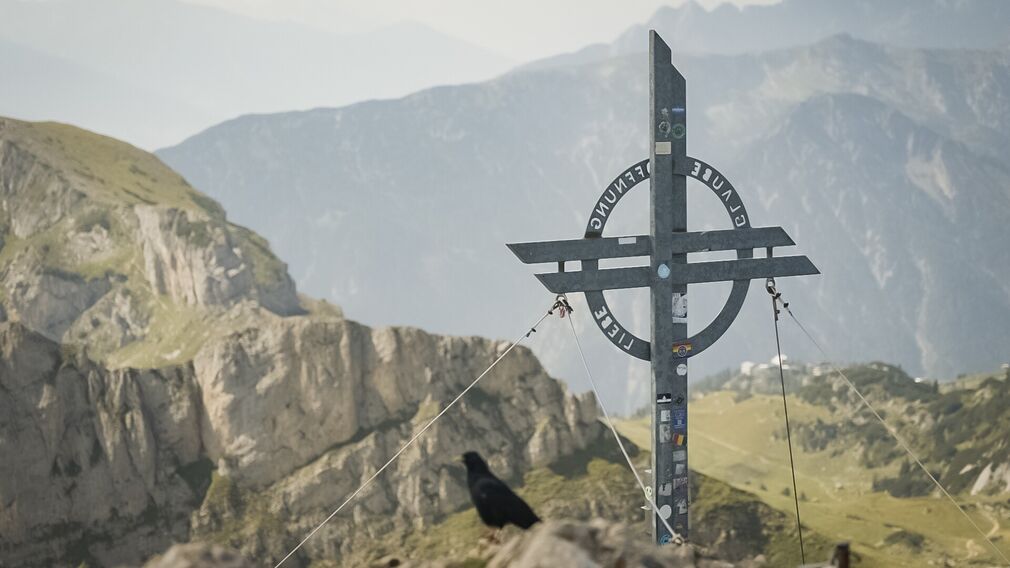 am Gipfel der 2.259 Meter hohen Rofanspitze