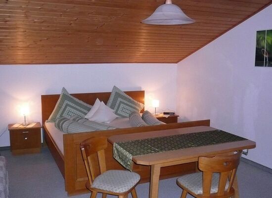 Ferienwohnung  A  BÄRENKOPF Ferienwohnung  A  BÄRENKOPF