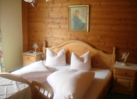 Doppelzimmer mit Dusche/WC und Sat-TV 1