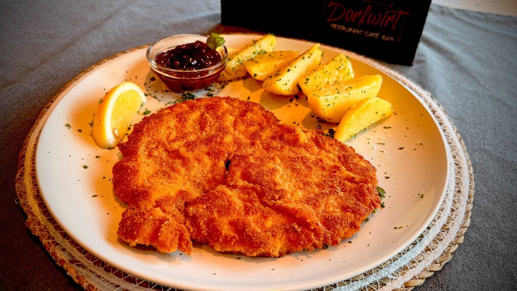 gemütlich speisen im Dorfwirt in Wiesing