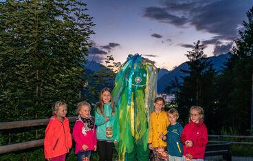 Laternenwanderung mit der ganzen Familie