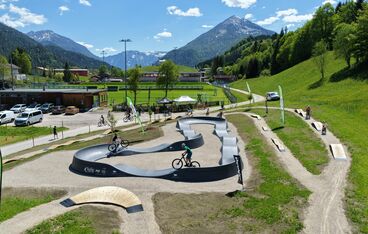 Curves, waves, action—discover pump track Curves, waves, action—discover pump track