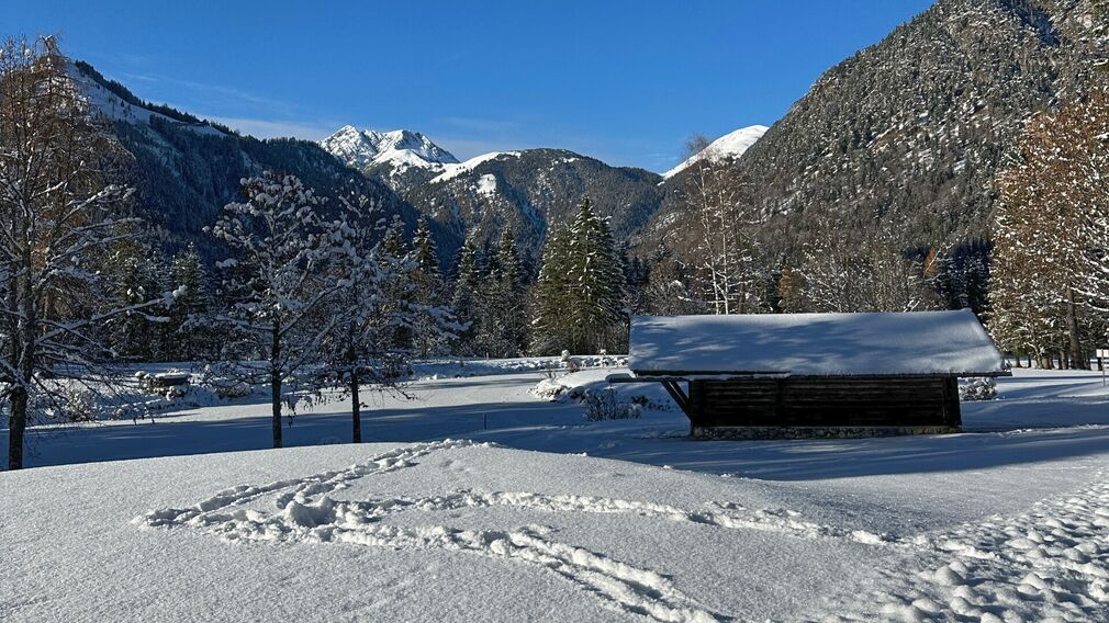 am Beginn des Winterwanderwegs "Kleine Tristenau Runde" in Pertisau