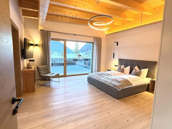 MALIA - Alpine Hideaway
