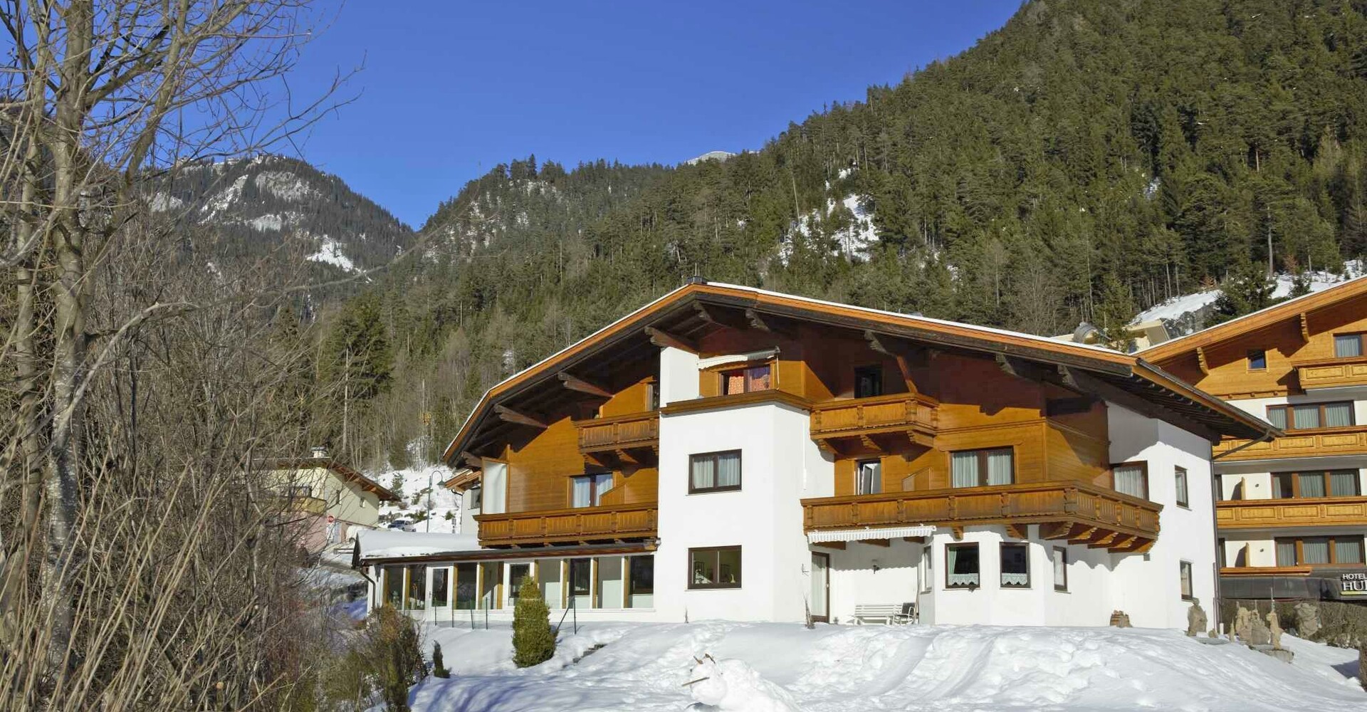 Winter-Aussenansicht-naeher.jpg