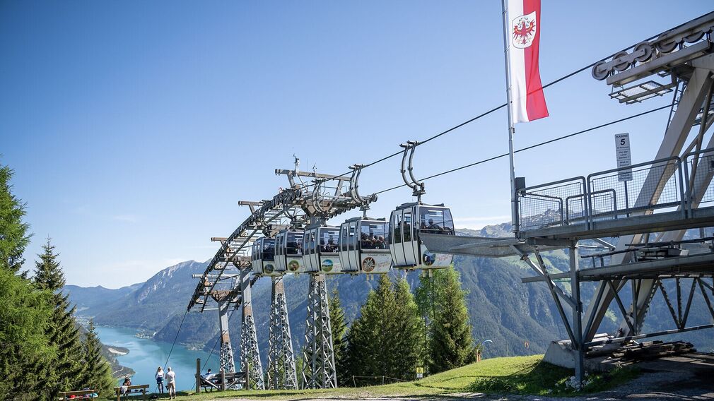 Karwendel cable car in winter with a great view of Lake Achensee