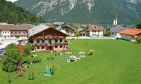 Urschnerhof - Hausansicht im Sommer
