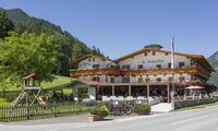 Gasthof St. Hubertus - Hausansicht Sommer