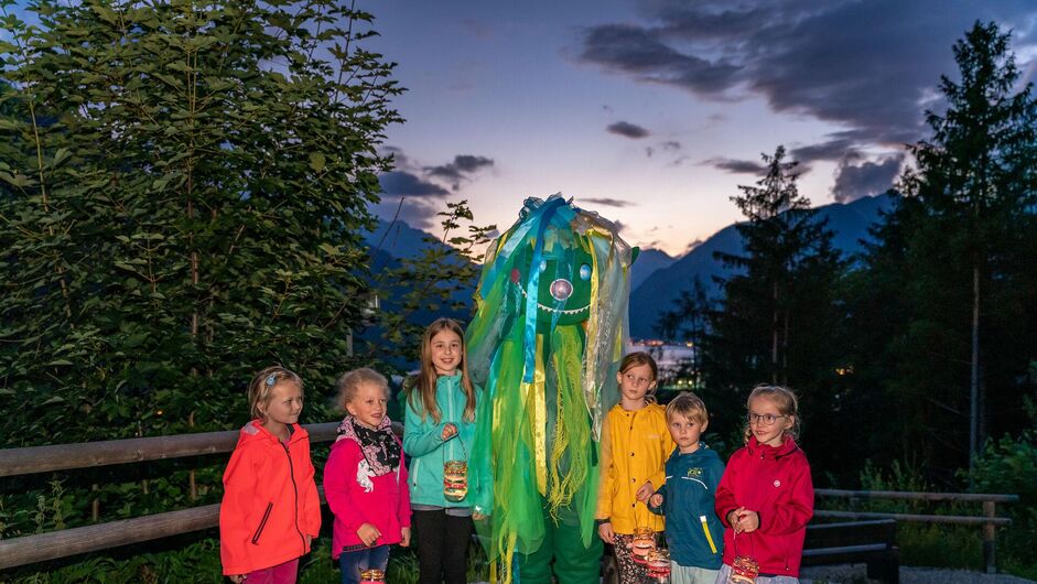 Laternenwanderung mit der ganzen Familie