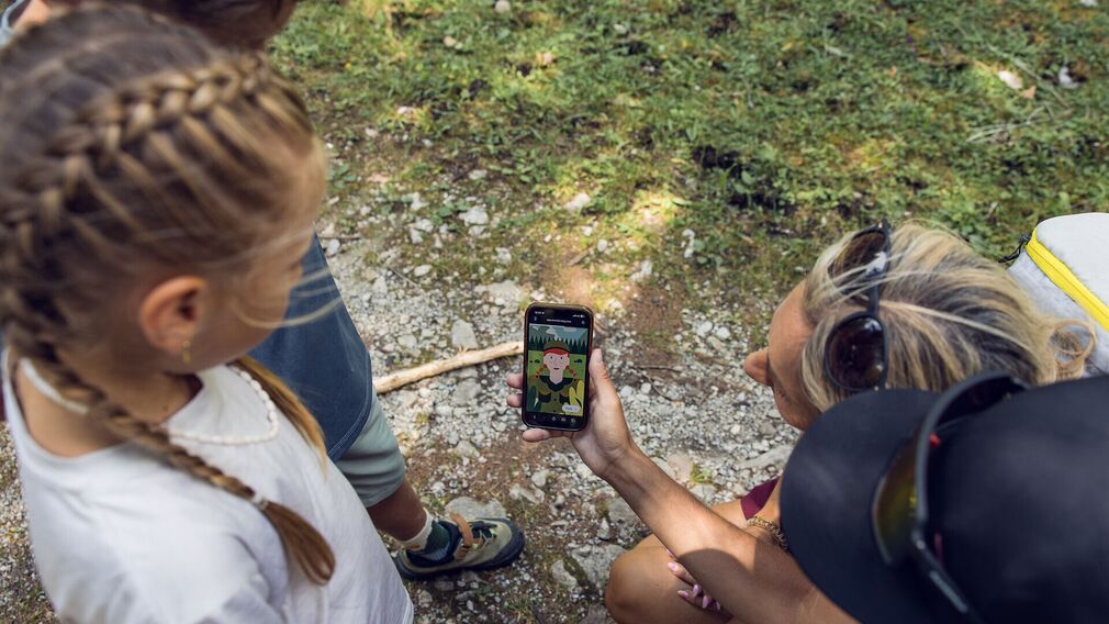 Scan the QR code at the start of the Wunderweg "Paths of the Achental" to open the Wunderwege web app.