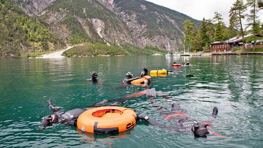 Freediving in Schwarzenau on Lake Achensee. The bay between Maurach and Achenkirch is a popular swimming area and home to the Schwarzenau Campsite.