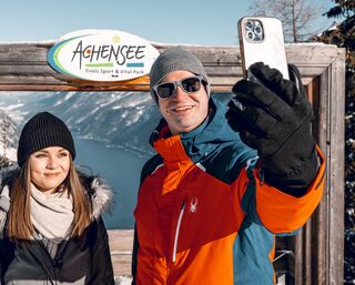 Alpine animals circular walk winter - short