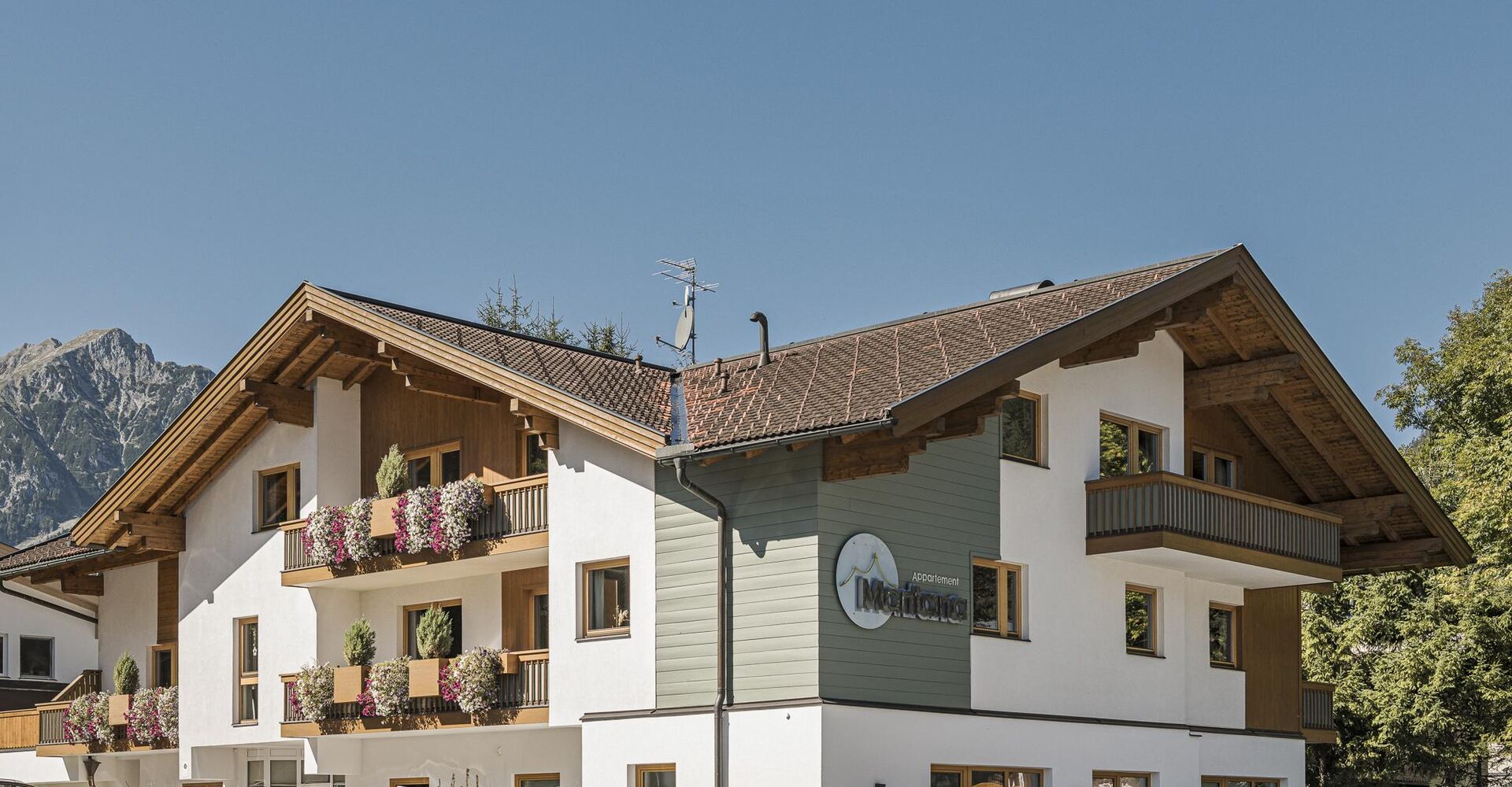 mood.at_2023.09.25_apart.montana.002_booking