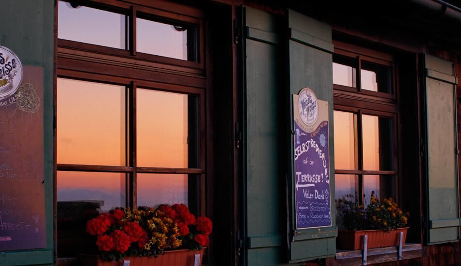 Bayreuther Hütte Morgensonne