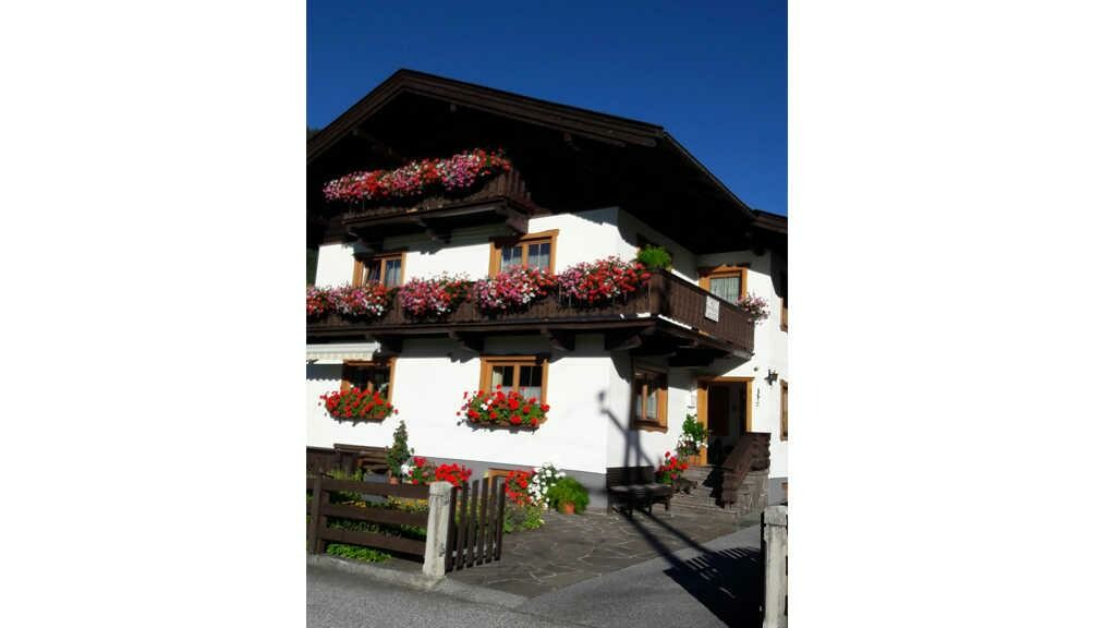 Haus-Sonnblick-Sommer.jpg