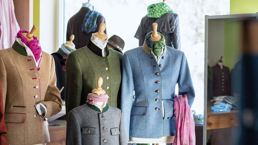 LODENKERN – Traditional loden and hunting clothing, individually made to measure.