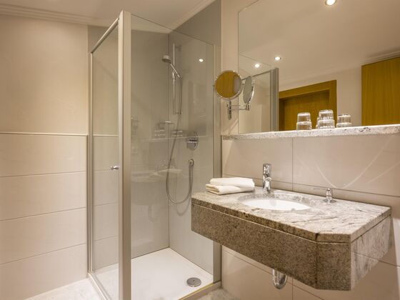 Hotel-Pension Rotspitz*** und Frühstückshotel