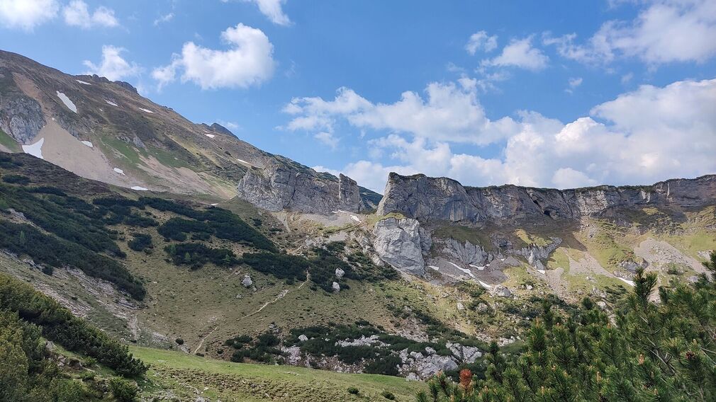 Steinernes Tor - alpine crossing in the Rofan mountains at 1,955 metres