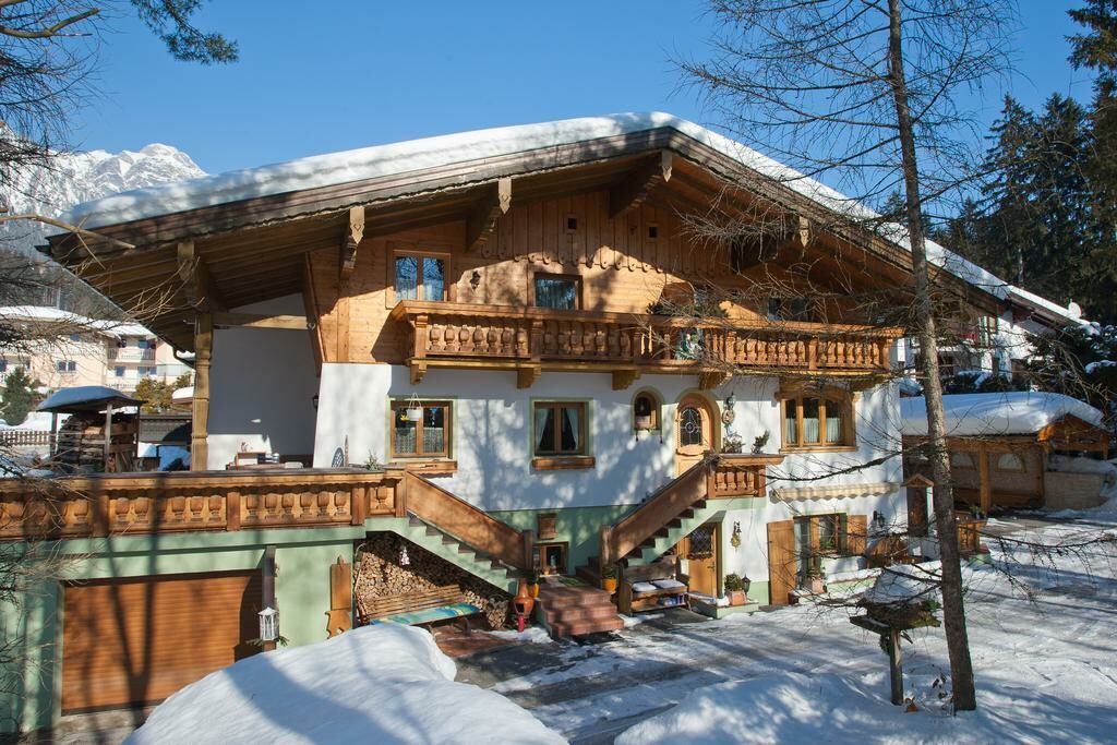Aussenansicht-Winter.jpg