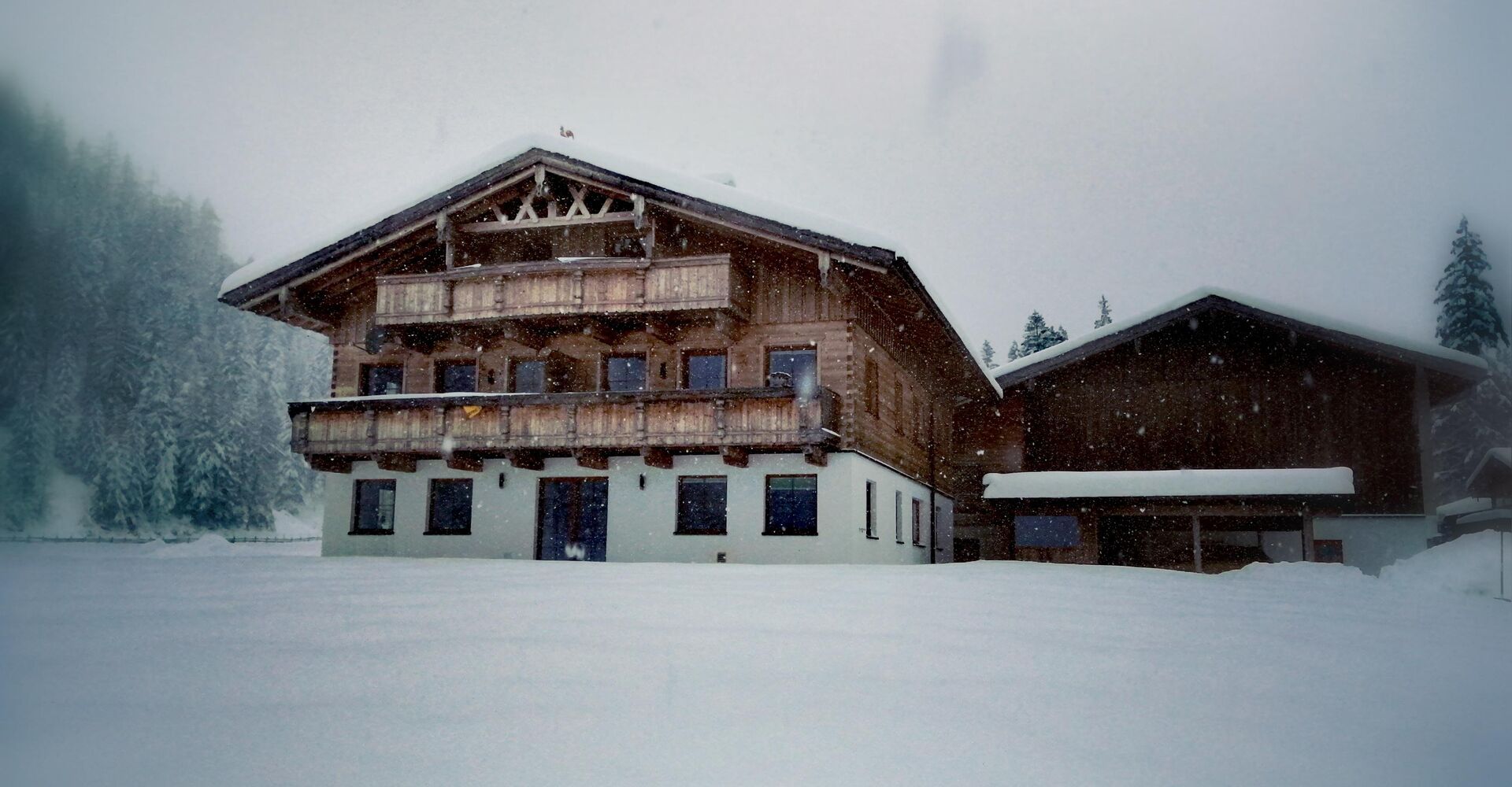 Ferienwohnung-Hinterwinkl-Aussenansicht.jpg