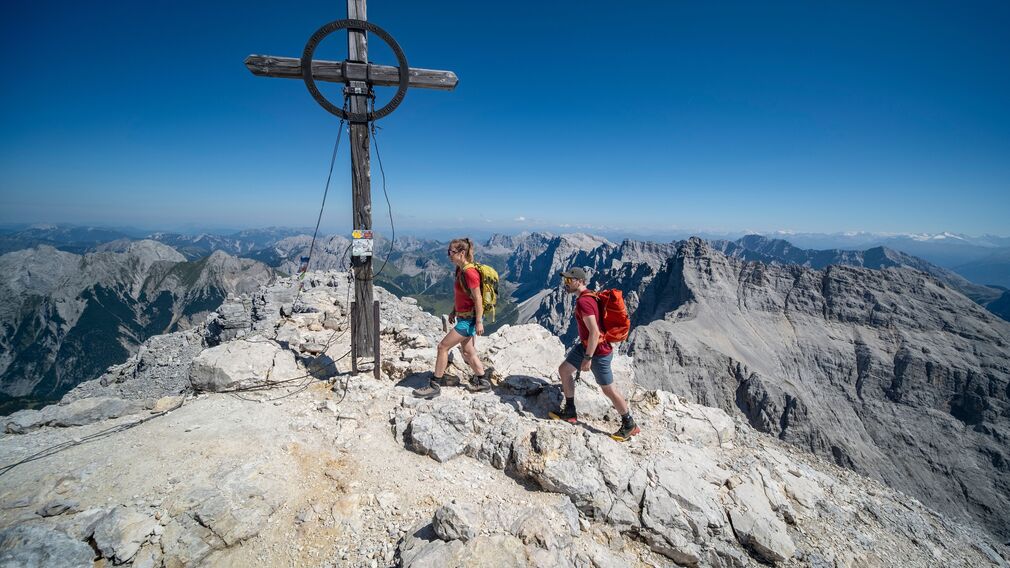 birkkarspitze_mit_gipfelkreuz.jpg