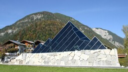 Tiroler Steinöl Vitalberg im Sommer