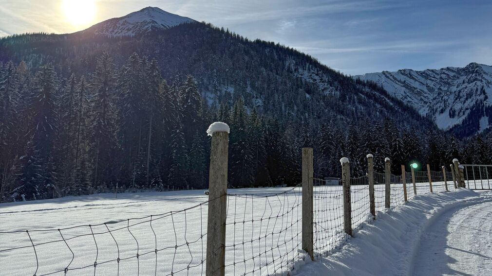 am Beginn der Winterwanderung ins Oberautal in Achenkirch